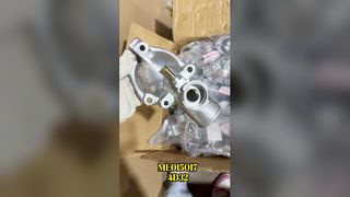 ME015017 三菱 4D32 用燃料水セパレーターキャップ