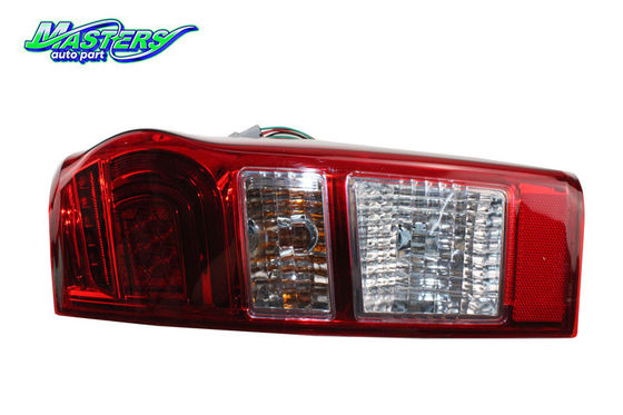 2017 ISUZU DMAX LED レッドテールライト 8982222811 8982222821 89822228212R