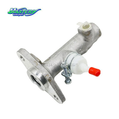 マスターズ OEM 8-97210747-0 ISUZU NPR/4HF1用のクラッチ解放マスターシリンダー