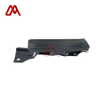 8-92551225-0 8925512250 ISUZU 100P 4JB1 トラックのスペアパーツのための3ペダル加速器ペダル組立