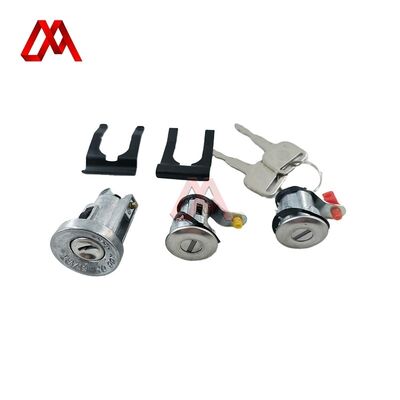 8-94332441-0 8943324410 ISUZU NHR NKR 100P トラックアクセサリーのための完全なカーロックキット
